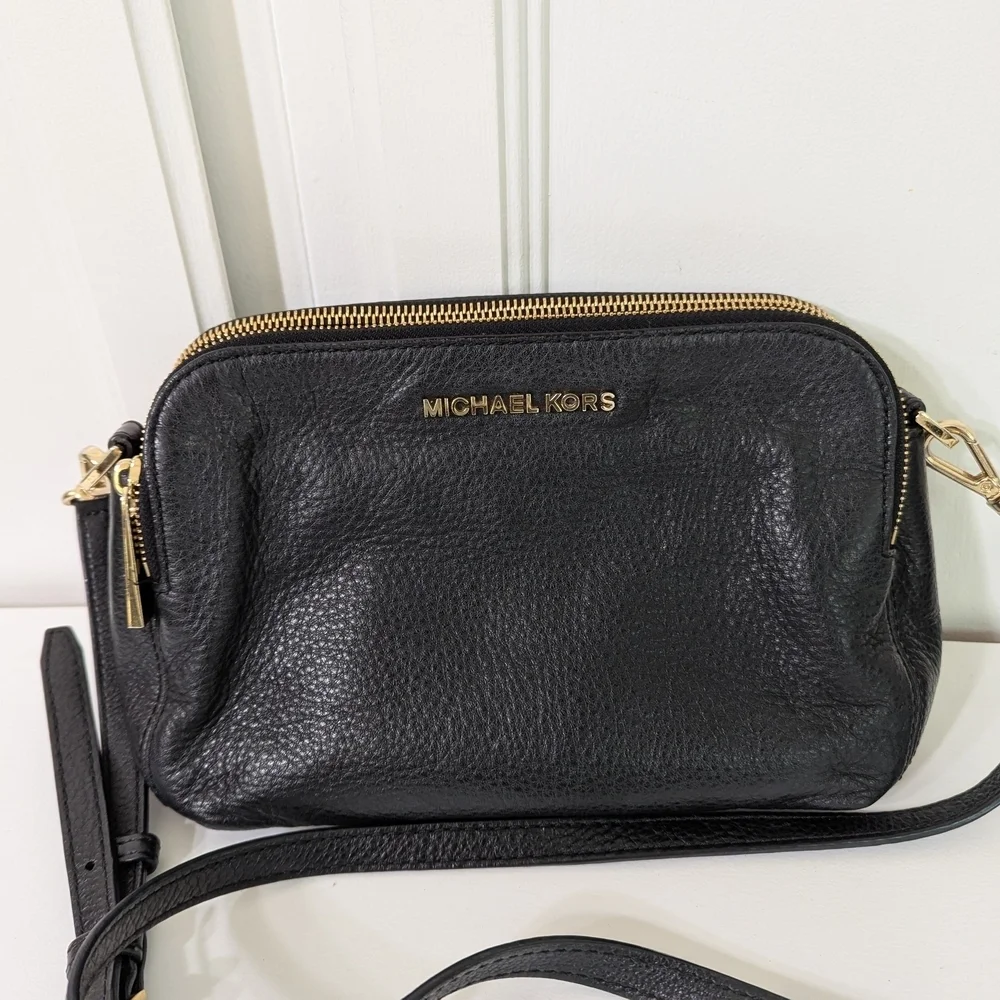 Michael Kors Jet Set Black Pebble Leather‎ Shoulder Bag  9 1/2